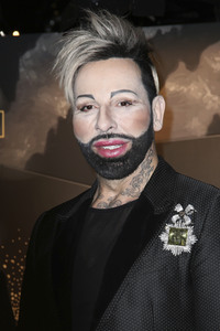 Präsentation 'Röömerturm by Glööckler' in Hamburg