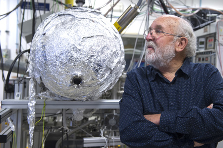 Pressetermin mit Nobelpreisträger Michel Mayor in Torrejón de Ardoz