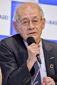 Pressekonferenz mit Nobelpreisträger Akira Yoshino in Tokio