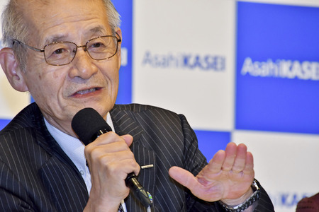 Pressekonferenz mit Nobelpreisträger Akira Yoshino in Tokio