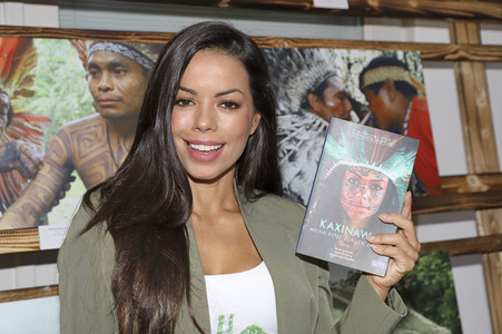 Vernissage und Buchvorstellung von Fernanda Brandao in Hamburg