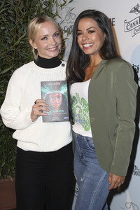 Vernissage und Buchvorstellung von Fernanda Brandao in Hamburg