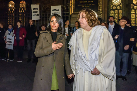 Mahnwache vor der Neuen Synagoge in Berlin