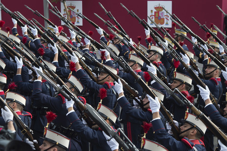 Militärparade zum spanischen Nationalfeiertag in Madrid