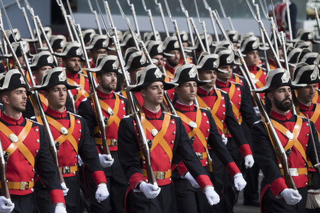 Militärparade zum spanischen Nationalfeiertag in Madrid