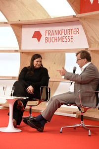 Kelly Luegenbiehl auf der Frankfurter Buchmesse 2019