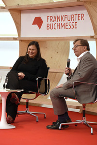 Kelly Luegenbiehl auf der Frankfurter Buchmesse 2019