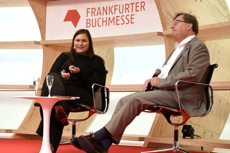 Kelly Luegenbiehl auf der Frankfurter Buchmesse 2019