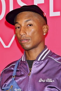 Ausstellungseröffnung Chanel Mademoiselle Privét in Tokio