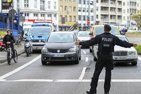 Demonstration gegen die türkische Militär-Offensive in Nordsyrien in Köln
