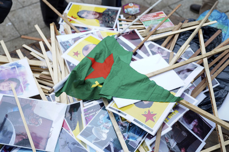 Demonstration gegen die türkische Militär-Offensive in Nordsyrien in Köln