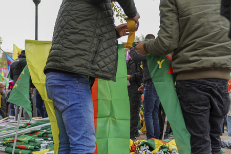 Demonstration gegen die türkische Militär-Offensive in Nordsyrien in Köln