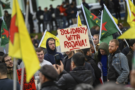 Demonstration gegen die türkische Militär-Offensive in Nordsyrien in Köln