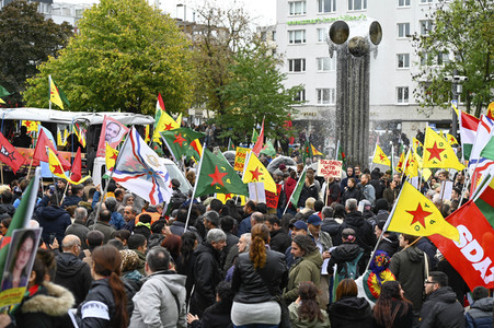Demonstration gegen die türkische Militär-Offensive in Nordsyrien in Köln