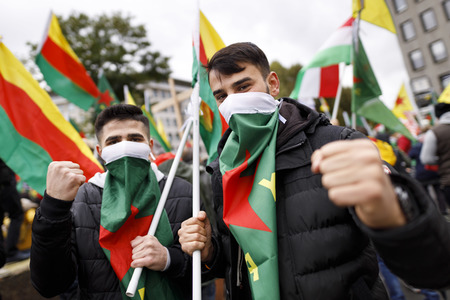Demonstration gegen die türkische Militär-Offensive in Nordsyrien in Köln