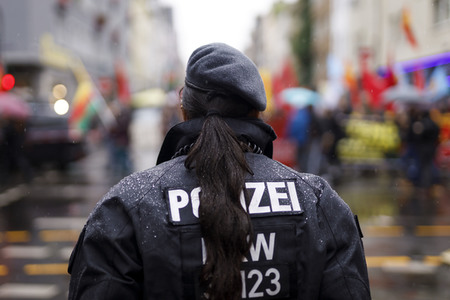 Demonstration gegen die türkische Militär-Offensive in Nordsyrien in Köln