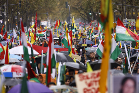 Demonstration gegen die türkische Militär-Offensive in Nordsyrien in Köln