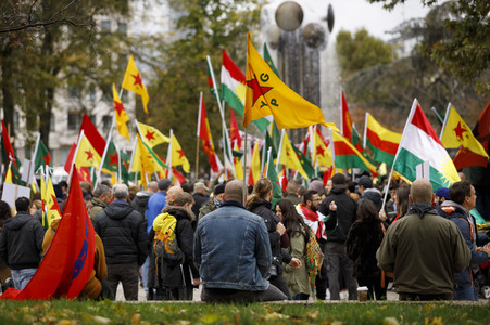 Demonstration gegen die türkische Militär-Offensive in Nordsyrien in Köln