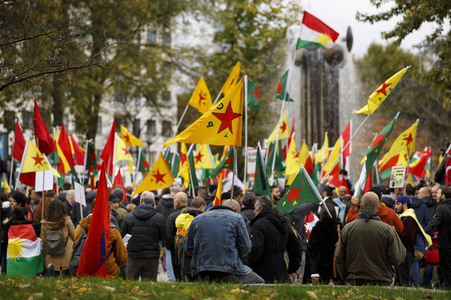 Demonstration gegen die türkische Militär-Offensive in Nordsyrien in Köln