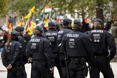 Demonstration gegen die türkische Militär-Offensive in Nordsyrien in Köln