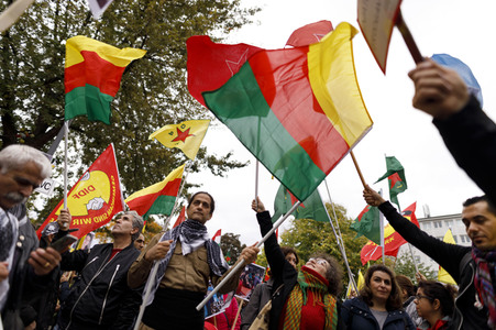 Demonstration gegen die türkische Militär-Offensive in Nordsyrien in Köln
