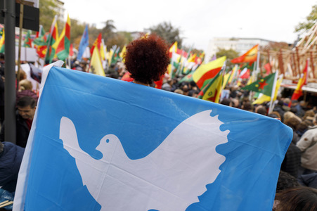 Demonstration gegen die türkische Militär-Offensive in Nordsyrien in Köln