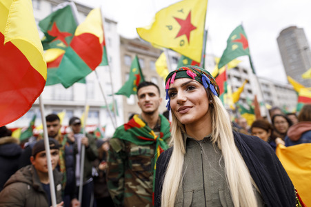 Demonstration gegen die türkische Militär-Offensive in Nordsyrien in Köln