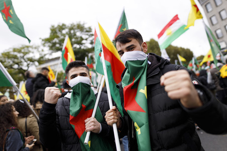 Demonstration gegen die türkische Militär-Offensive in Nordsyrien in Köln