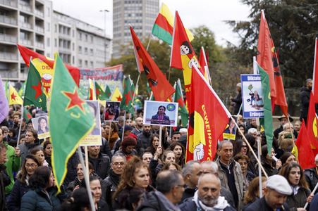Demonstration gegen die türkische Militär-Offensive in Nordsyrien in Köln