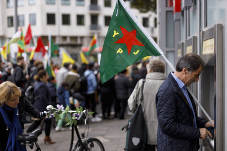 Demonstration gegen die türkische Militär-Offensive in Nordsyrien in Köln