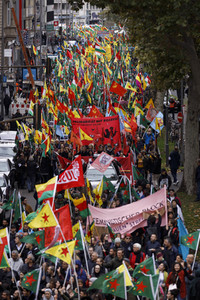 Demonstration gegen die türkische Militär-Offensive in Nordsyrien in Köln