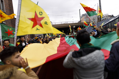 Demonstration gegen die türkische Militär-Offensive in Nordsyrien in Köln