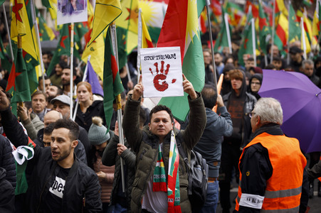 Demonstration gegen die türkische Militär-Offensive in Nordsyrien in Köln
