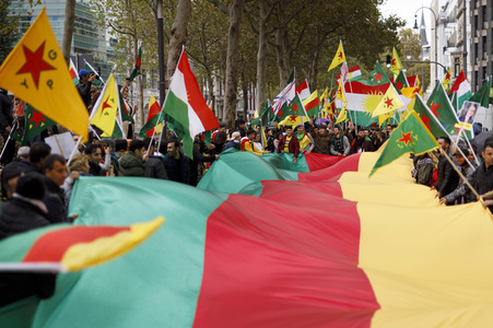 Demonstration gegen die türkische Militär-Offensive in Nordsyrien in Köln