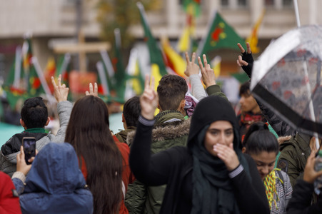 Demonstration gegen die türkische Militär-Offensive in Nordsyrien in Köln