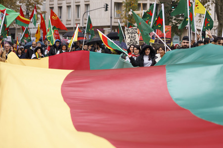 Demonstration gegen die türkische Militär-Offensive in Nordsyrien in Köln