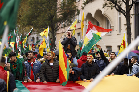 Demonstration gegen die türkische Militär-Offensive in Nordsyrien in Köln