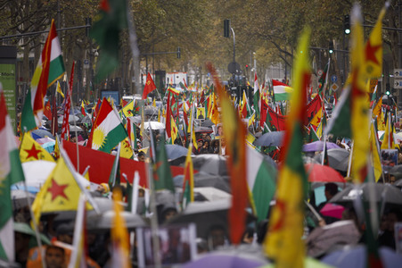 Demonstration gegen die türkische Militär-Offensive in Nordsyrien in Köln