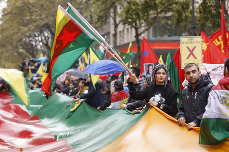Demonstration gegen die türkische Militär-Offensive in Nordsyrien in Köln