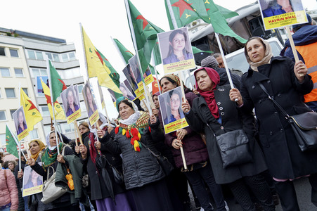 Demonstration gegen die türkische Militär-Offensive in Nordsyrien in Köln