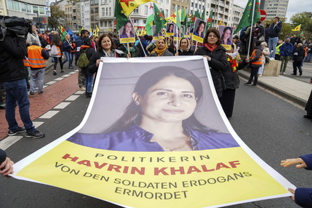 Demonstration gegen die türkische Militär-Offensive in Nordsyrien in Köln