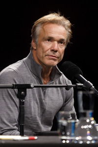 Lit.cologne Spezial mit Hannes Jaenicke in Köln