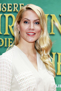 Filmpremiere 'Unsere Lehrerin, die Weihnachtshexe' in Hamburg