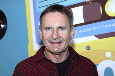 Peter Illmann im 80er Café in Hamburg