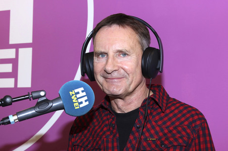 Peter Illmann im 80er Café in Hamburg