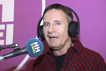 Peter Illmann im 80er Café in Hamburg