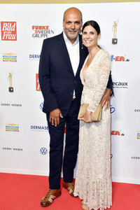 Goldene Bild der Frau 2019 in Hamburg