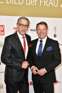 Goldene Bild der Frau 2019 in Hamburg