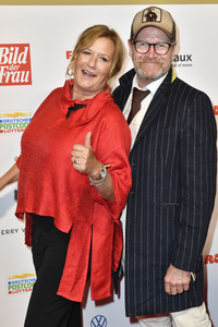 Goldene Bild der Frau 2019 in Hamburg