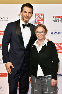 Goldene Bild der Frau 2019 in Hamburg